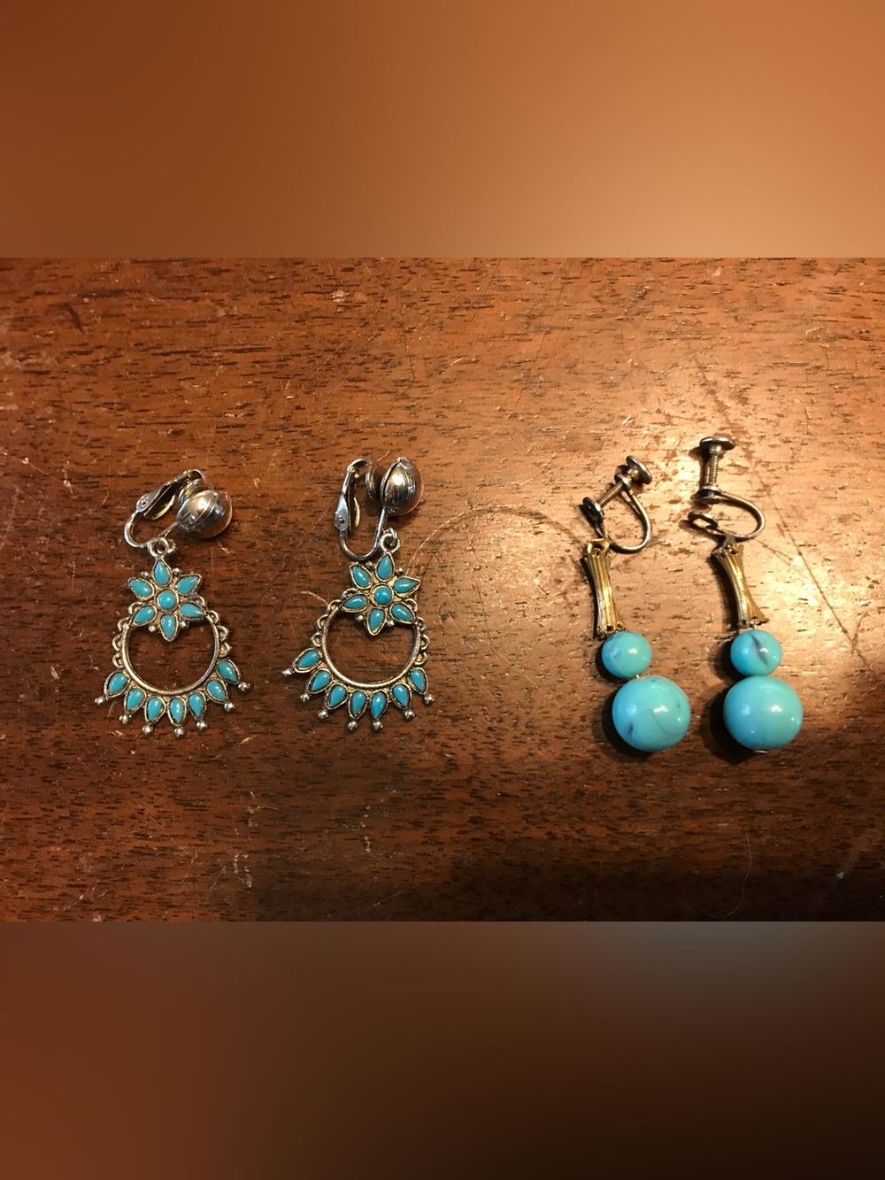 VTG Turquoise Colored Screw Clip-On Dangle Earrings